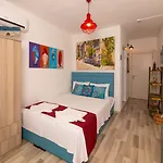 Derin Mavi Butik