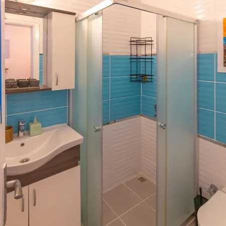 홈스테이 Derin Mavi Butik *