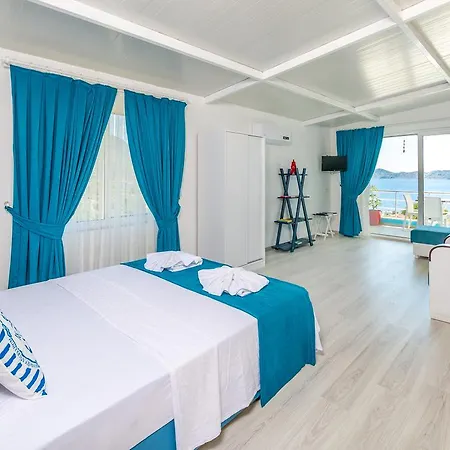 Derin Mavi Butik Homestay *