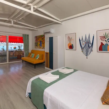 Derin Mavi Butik Pansiyon