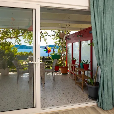 Derin Mavi Butik Sogut (Aegean)