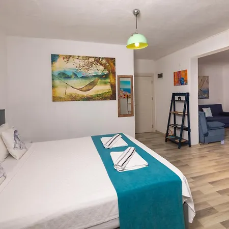 Gazde/Camere de închiriat Derin Mavi Butik Sogut (Aegean)