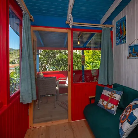 Derin Mavi Butik Gazde/Camere de închiriat *