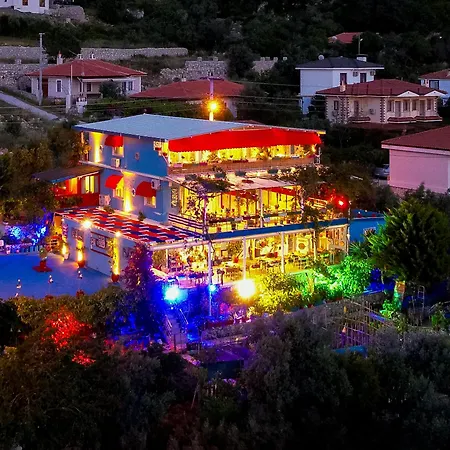 Derin Mavi Butik Pansiyon *